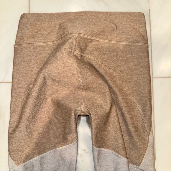 Outdoor Voices 7/8 Tri-Tone Leggings Desert/Oatmeal/Cloud Small - Picture 6 of 8